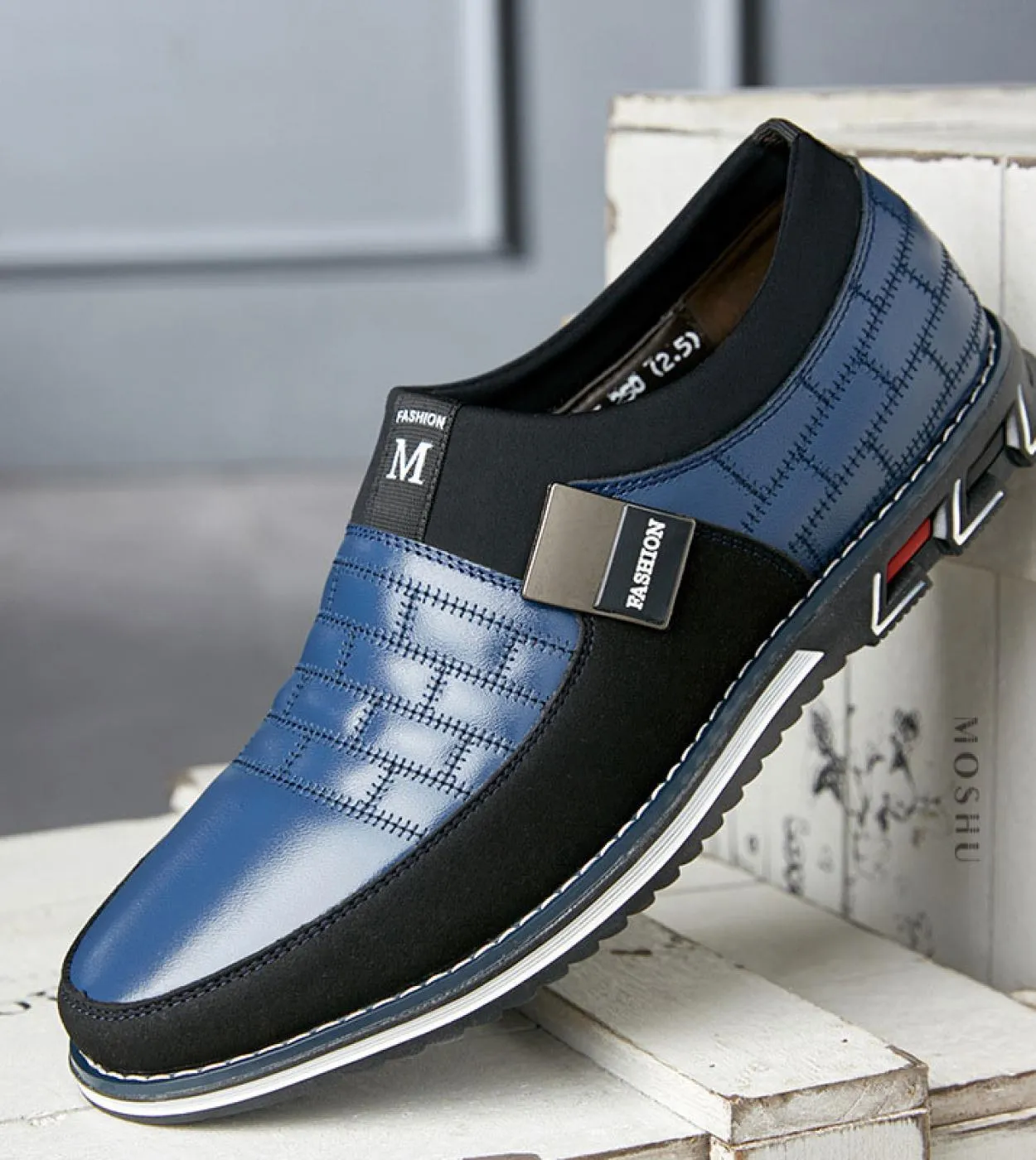 Scarpe in pelle più nuove Scarpe casual da uomo Mocassini Mocassini Hombre Scarpe da ginnastica antiscivolo traspiranti Scarpe d