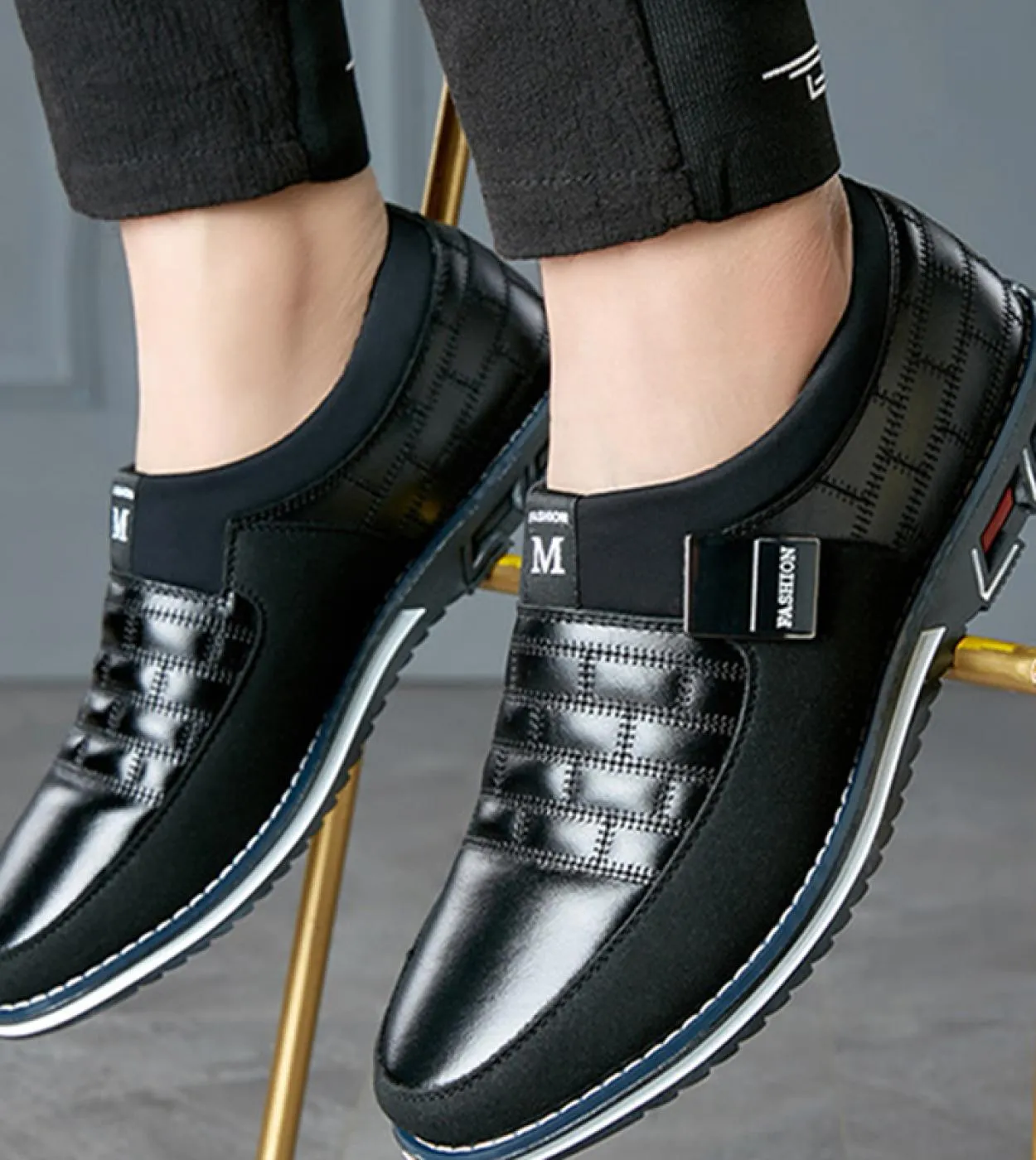 Scarpe in pelle più nuove Scarpe casual da uomo Mocassini Mocassini Hombre Scarpe da ginnastica antiscivolo traspiranti Scarpe d