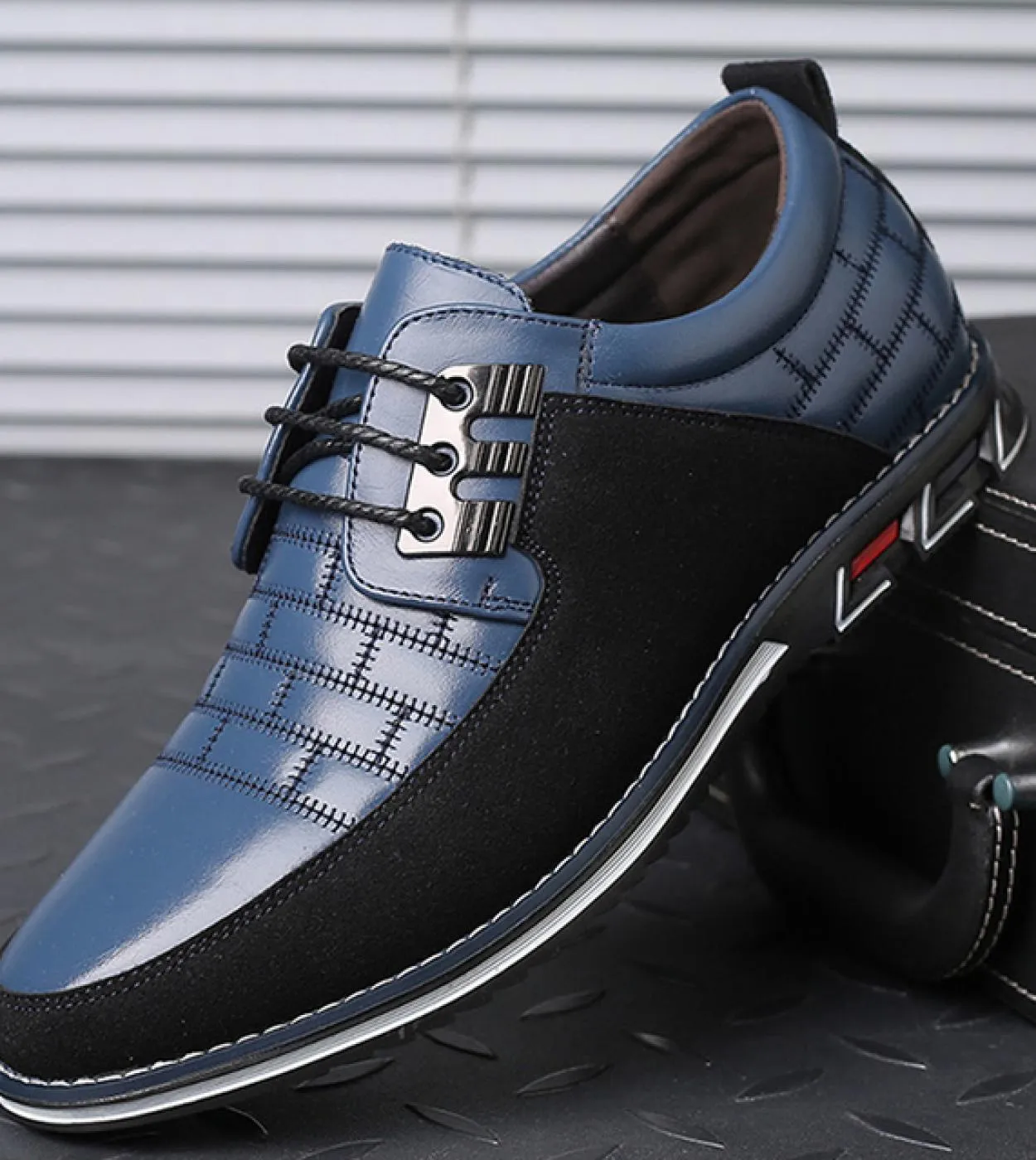 Scarpe in pelle più nuove Scarpe casual da uomo Mocassini Mocassini Hombre Scarpe da ginnastica antiscivolo traspiranti Scarpe d