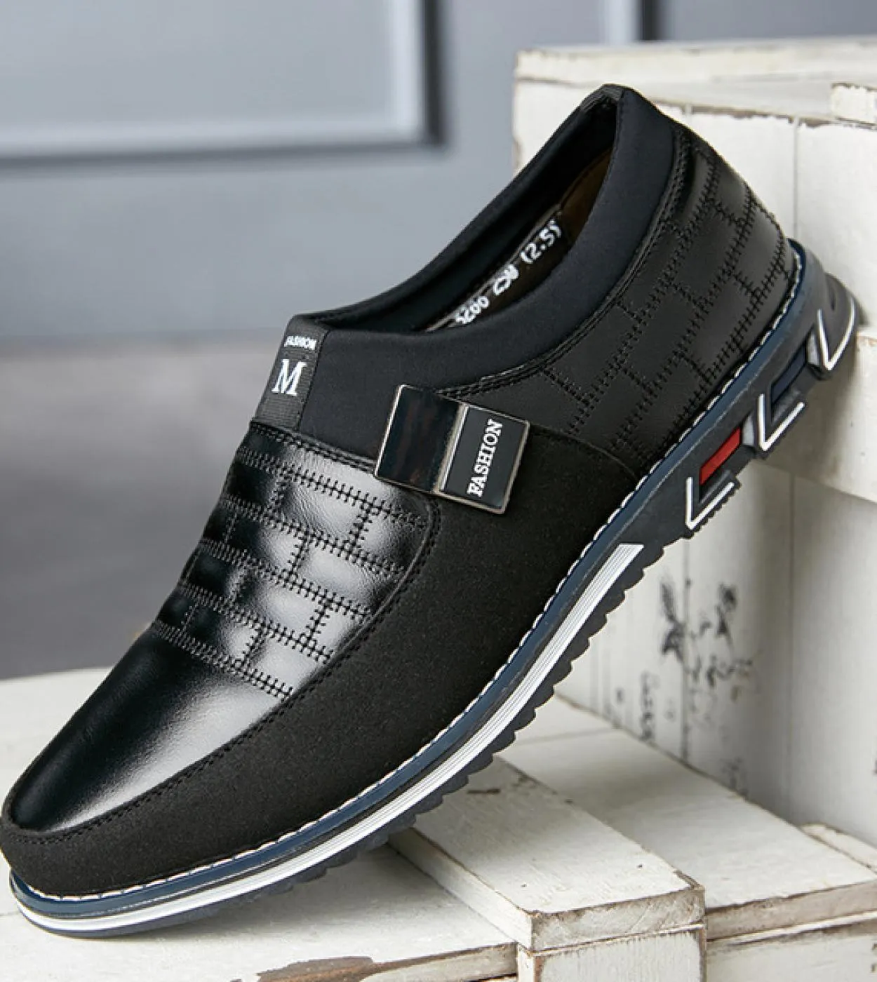 Scarpe in pelle più nuove Scarpe casual da uomo Mocassini Mocassini Hombre Scarpe da ginnastica antiscivolo traspiranti Scarpe d
