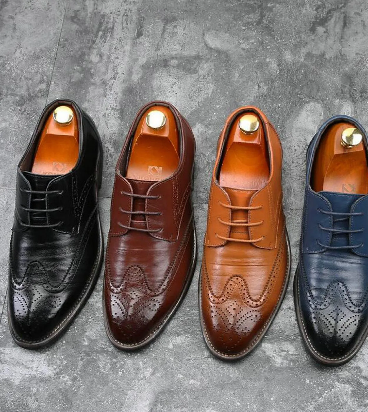 Scarpe oxford da uomo di marca di lusso Scarpe brogue da festa di nozze Scarpe eleganti da uomo Scarpe da lavoro formali in vera