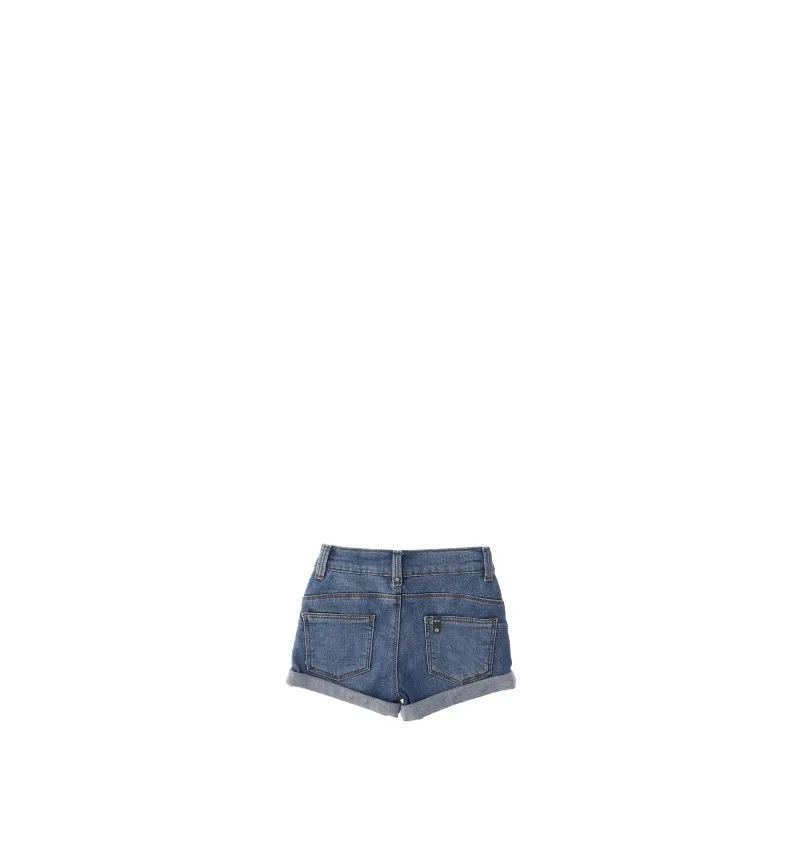 Shorts in jeans