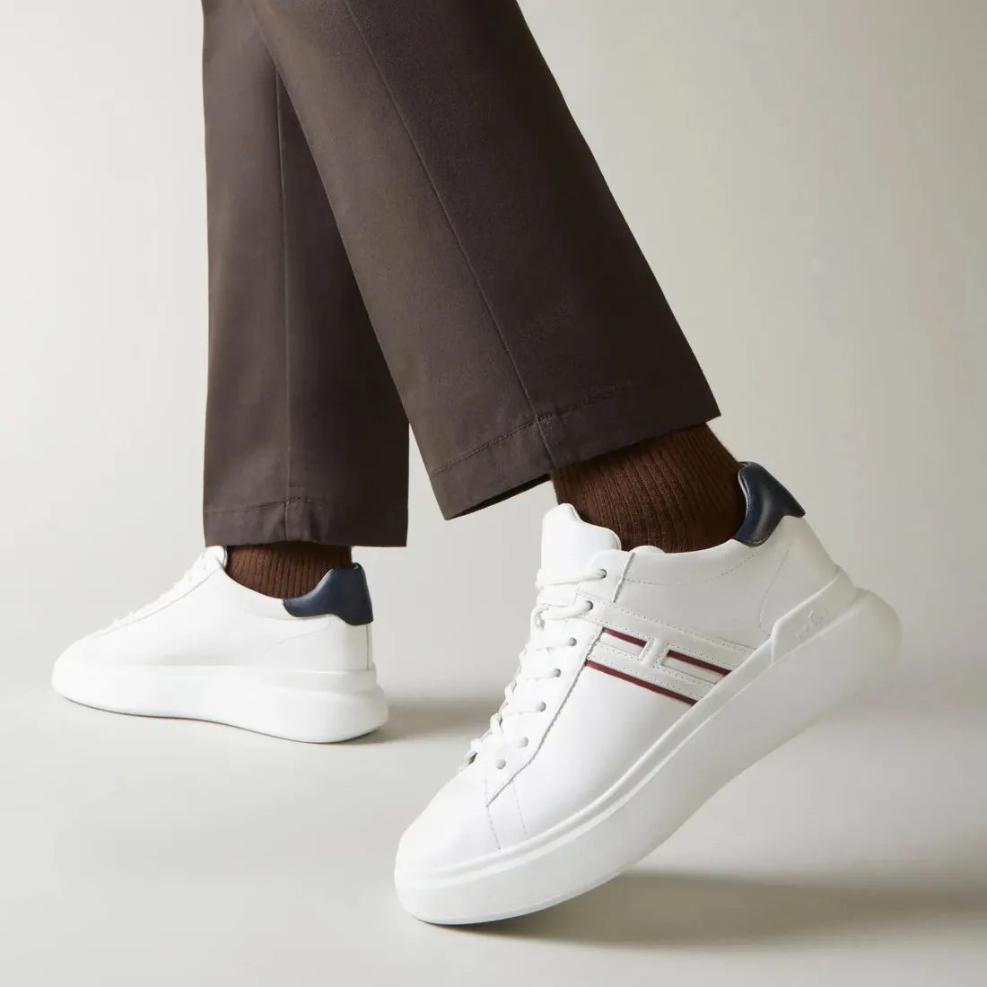 Sneakers da uomo Hogan H580 bianca e nera in pelle