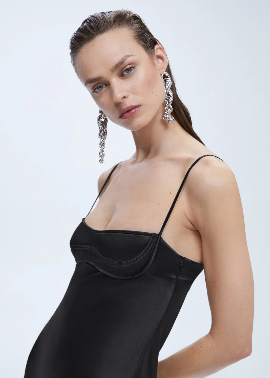 Vestito satinato scollo corsetto